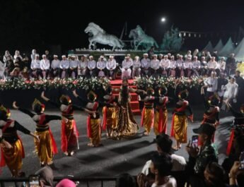 Festival Budaya Semarakkan Hari Jadi Purwakarta, Ribuan Warga Padati Pusat Kota