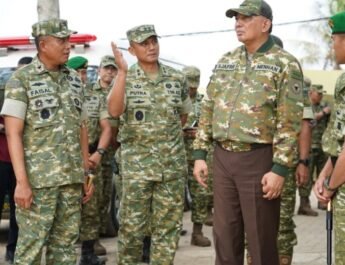 Menhan RI Kunjungi Yonif TP 942/AW, Tegaskan Prajurit TNI Harus Menjadi Kekuatan yang Dicintai Rakyat