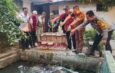 Tiga Pilar Kelurahan Binong Bersama Tim Reskrim Polsek Curug Musnahkan Ratusan Botol Miras